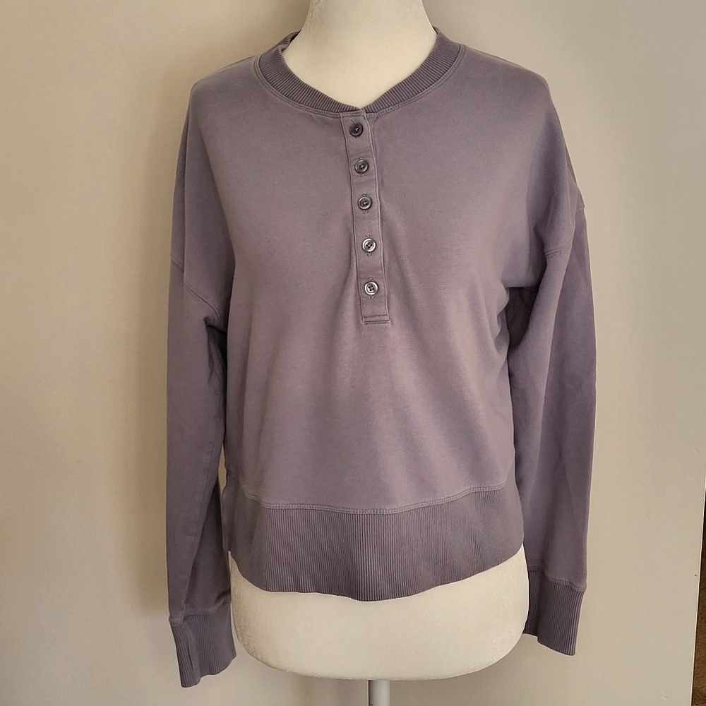 Vuori Laguna Henley Crop Long Sleeve Sweatshirt Size Small Lavender